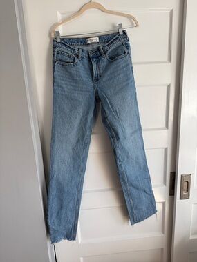 Abercrombie & Fitch Light Wash Straight-Leg Jeans 26 EXTRA LONG